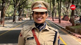 बेड रेस्ट के दौरान UPSC की तैयारी कर IPS बनीं Gen Z कुहू गर्ग, DGP पिता के रिटायरमेंट पर रचा इत&zwj;िहास