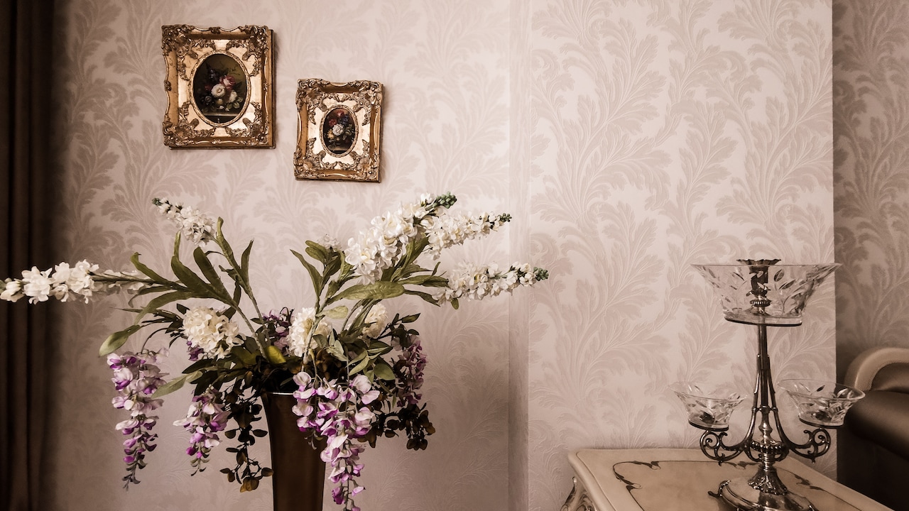 Transform your walls with these stylish wallpapers