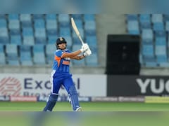 'लेडी सहवाग' शेफाली वर्मा ने पाकिस्तान के खिलाफ पहली गेंद पर छक्का लगाकर रचा इतिहास, ऐसा करने वाली पहली बैटर