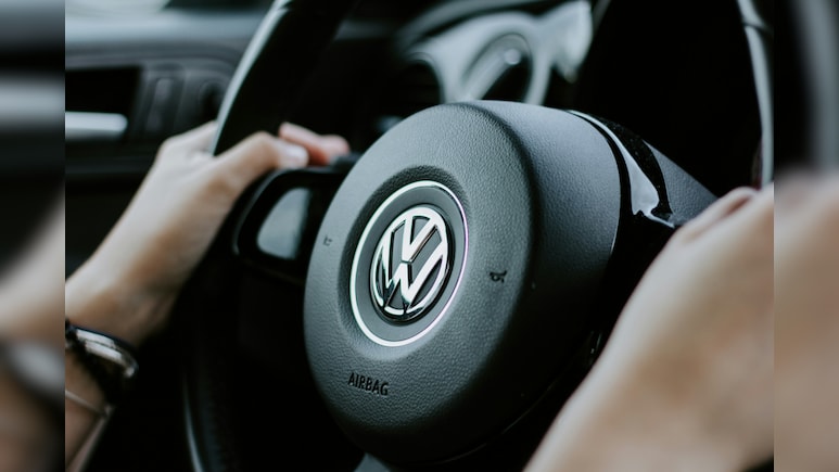 Volkswagen Profit Alert Rattles Industry, Triggers Auto Worker Unrest