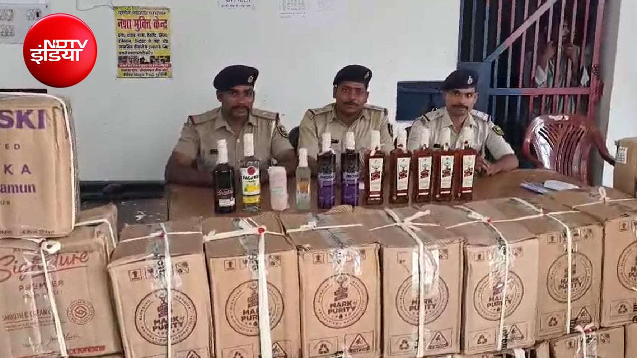 थाने में जब्त शराब थाने में जब्त शराब