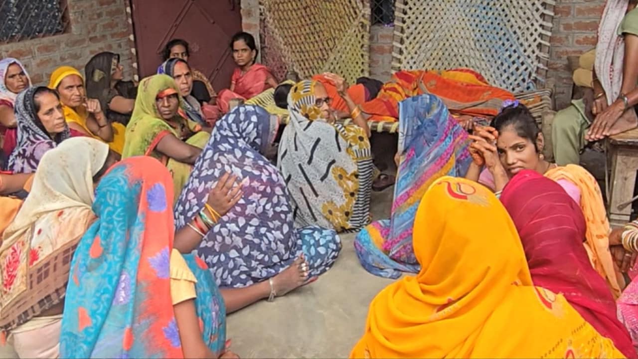 यूपी के फतेहपुर में दामाद बना हैवान, ससुराल के 5 लोगों पर तलवार से क‍िया हमला, लोगों ने पीट-पीटकर की हत्‍या