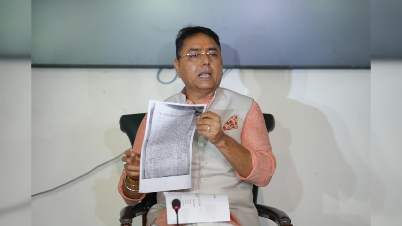 नशा तस्कर को बचाने क्यों आए बिट्टू, बाजवा और मजीठिया, अकाली-BJP सरकार ने पंजाब को किया बर्बाद: AAP 