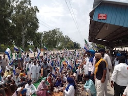Shatabdi Express Halted As Punjab Farmers' Statewide Blockade Hits Rail Traffic