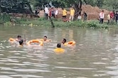 तालाब में पलटी ईको वैन, डूबने से 3 मासूम सह&zwj;ित 4 की मौत; 8 घायल