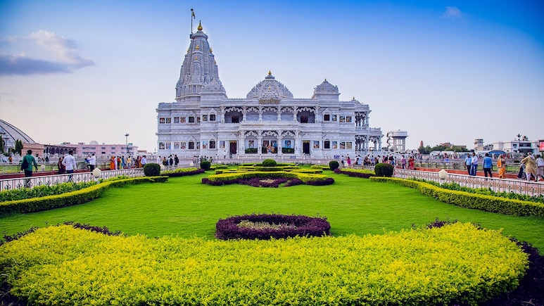 Janmashtami In Mathura-Vrindavan: Temples To Visit, Local Foods To Try And Tips To Keep In Mind