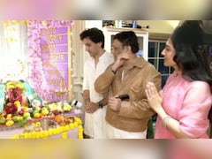 Govinda Joins Children For Ganapati <i>Darshan</i> At Sunita's House, She Gives Family Pic A Miss
