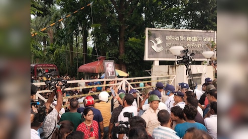Students, Teachers Injured In Clashes At Kolkata Film Institute