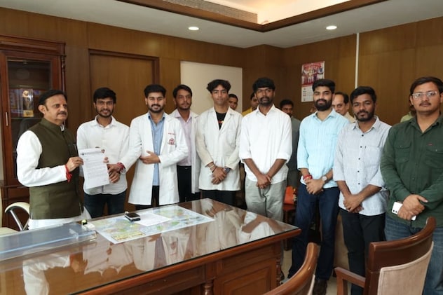एमपी में MBBS इंटर्न्स की हड़ताल खत्म, 21,500 रुपये स्टाइपेंड पर बनी सहमति; सीएम यादव से चर्चा के बाद फैसला