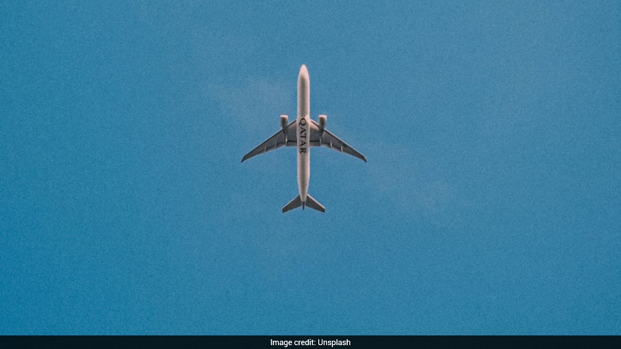 Two Passengers Handcuffed After Claiming They Had A Gun On Melbourne-Doha Flight