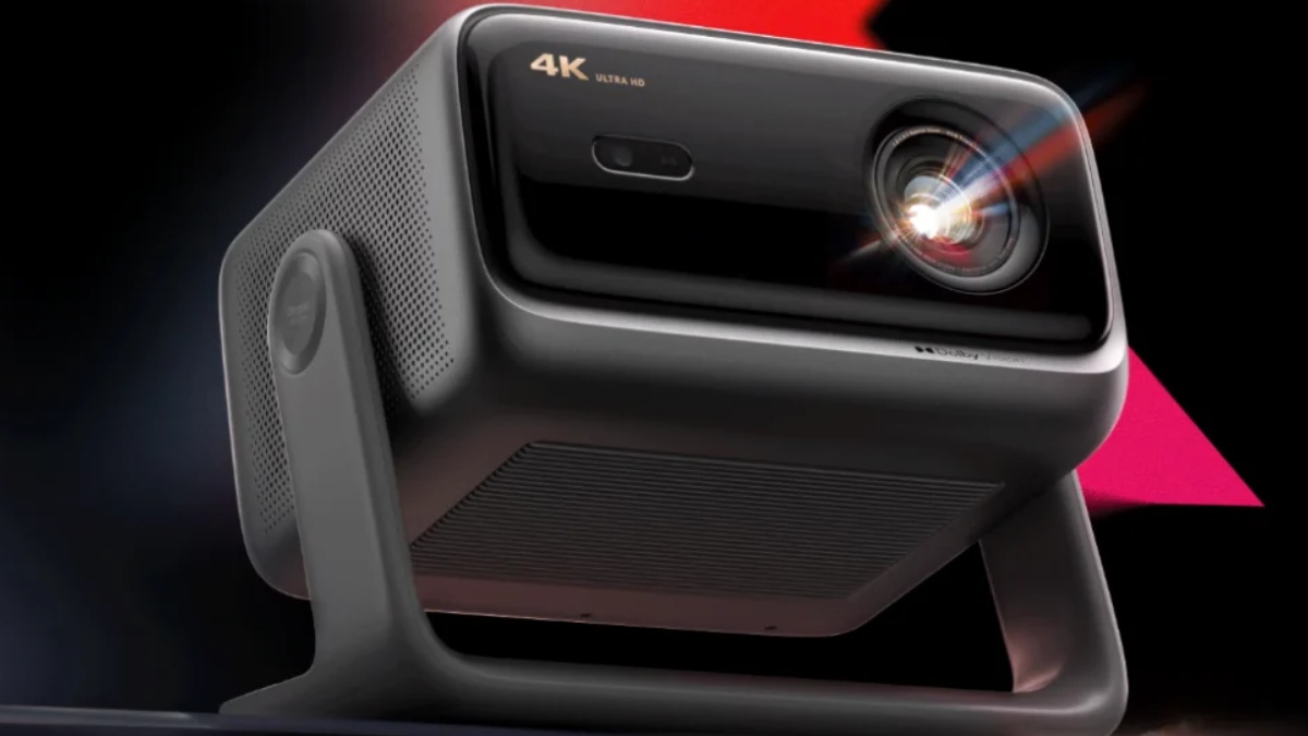 200 इंच की स्क्रीन पर 4K सिनेमा और 240Hz की गेमिंग! लॉन्च हुआ Dangbei X9 Max Projector