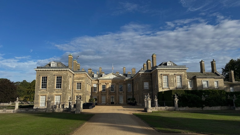 If Not Prince William Or Harry, Who Will Inherit Princess Diana's Childhood Home?
