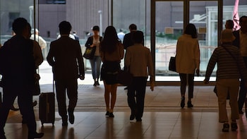 White-Collar Hiring Grows 14% In August Led By Auto, Healthcare, Retail: Report