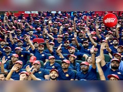 सत्ता में आए तो 6 महीने में बंपर भर्ती; नीली शर्ट-नीली जींस में कैंपस पहुंच रही सपा, पेपर लीक-बेरोजगारी पर वार