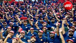 सत्ता में आए तो 6 महीने में बंपर भर्ती; नीली शर्ट-नीली जींस में कैंपस पहुंच रही सपा, पेपर लीक-बेरोजगारी पर वार