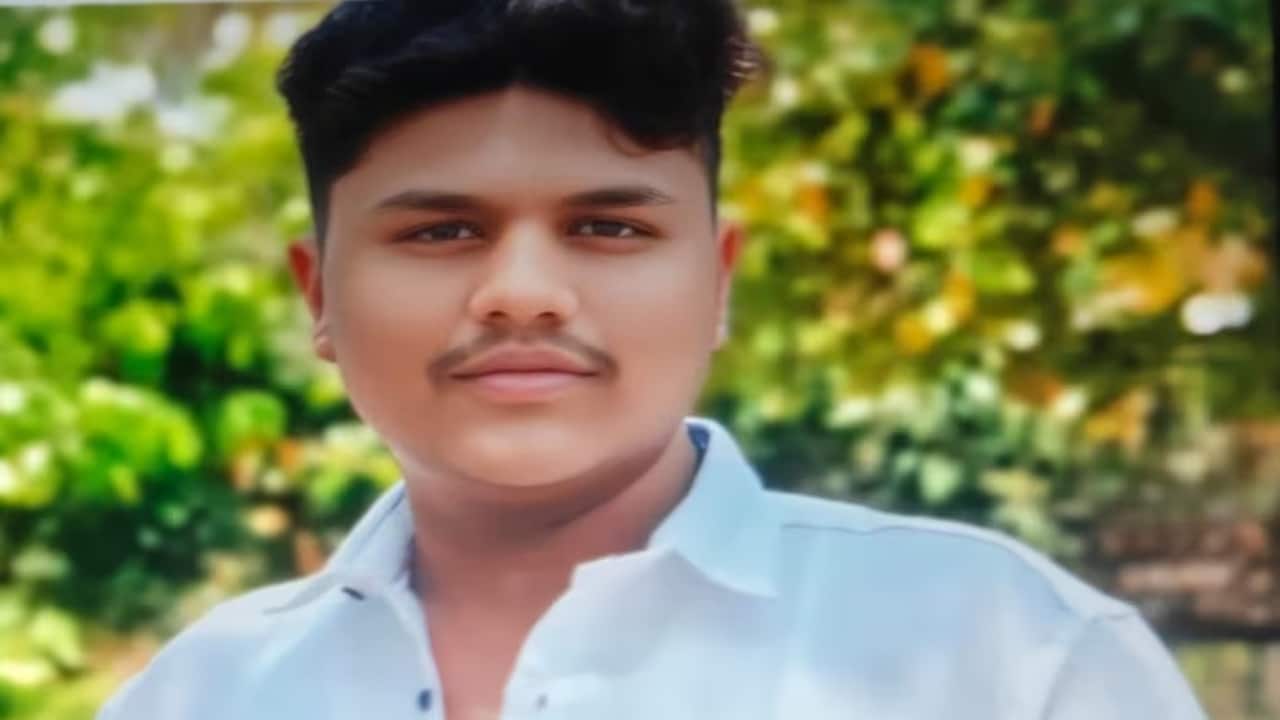 5 साल की बच्ची से दरिंदगी की कोशिश का आरोप, महिलाओं ने आरोपी को पेड़ से बांधकर पीटा