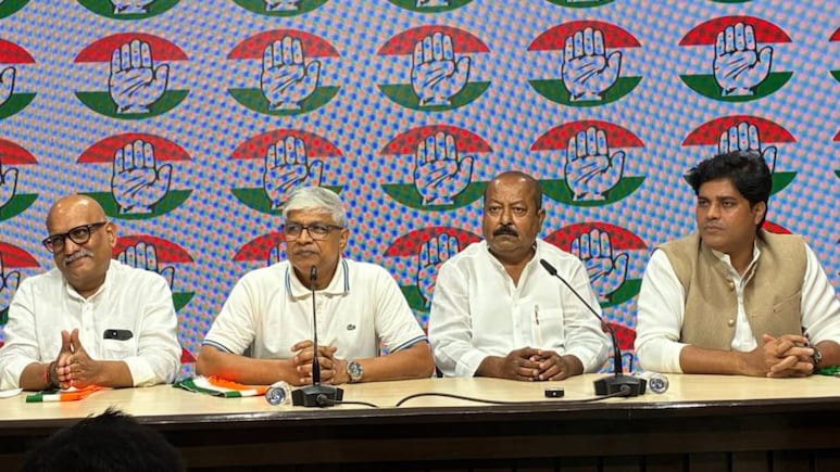 AIMIM के नेता आसिम वकार कांग्रेस में शामिल, कहा- हमारी लड़ाई बीजेपी के खिलाफ