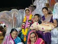 पांच पीढ़ी बाद जन्मी बेटी: रथ पर बैठाकर न&zwj;िकाला जुलूस, जश्&zwj;न में डूबा पर&zwj;िवार, VIDEO