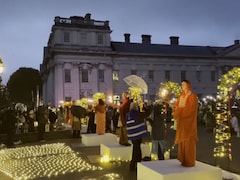 लंदन में गंगा आरती, टेम्स नदी पर पहली बार दिखा ऐसा नजारा...VIDEO देख लोग भावुक