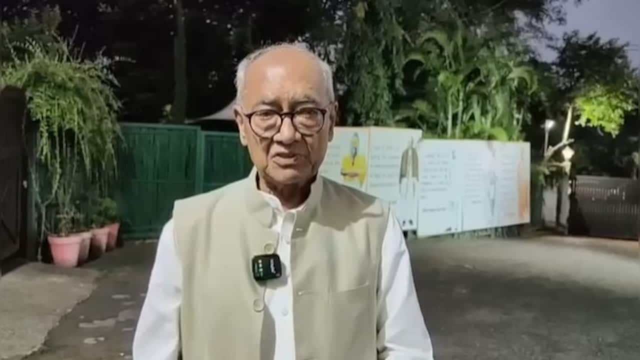 दिग्विजय सिंह की 'सनातन स्वाभिमान यात्रा' का ऐलान, राम मंदिर चढ़ावा विवाद पर उज्जैन से अयोध्या तक पैदल मार्च