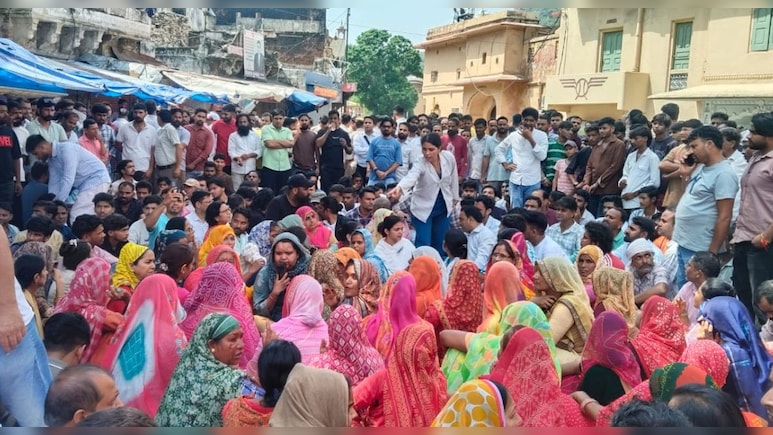 आमेर महल के गाइड की हत्&zwj;या पर जयपुर में मचा बवाल, दुकानें और महल जाने वाले सभी रास्&zwj;ते बंद; फोर्स तैनात