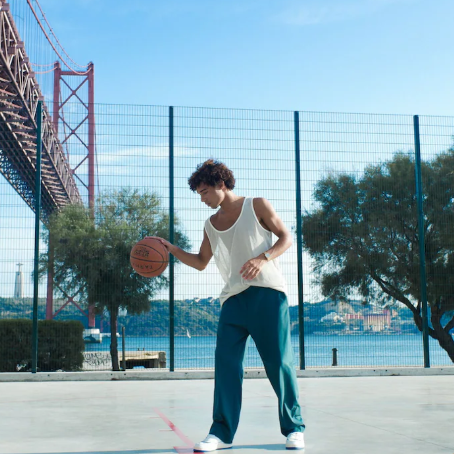 Take A Look At 5 Track Pants For Men Under ₹800 On Myntra Big Brands Bash