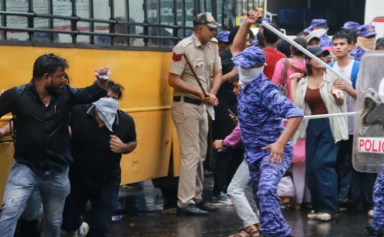 'Very Distressing': Top Court Judge Slams Police Crackdown At Jantar Mantar