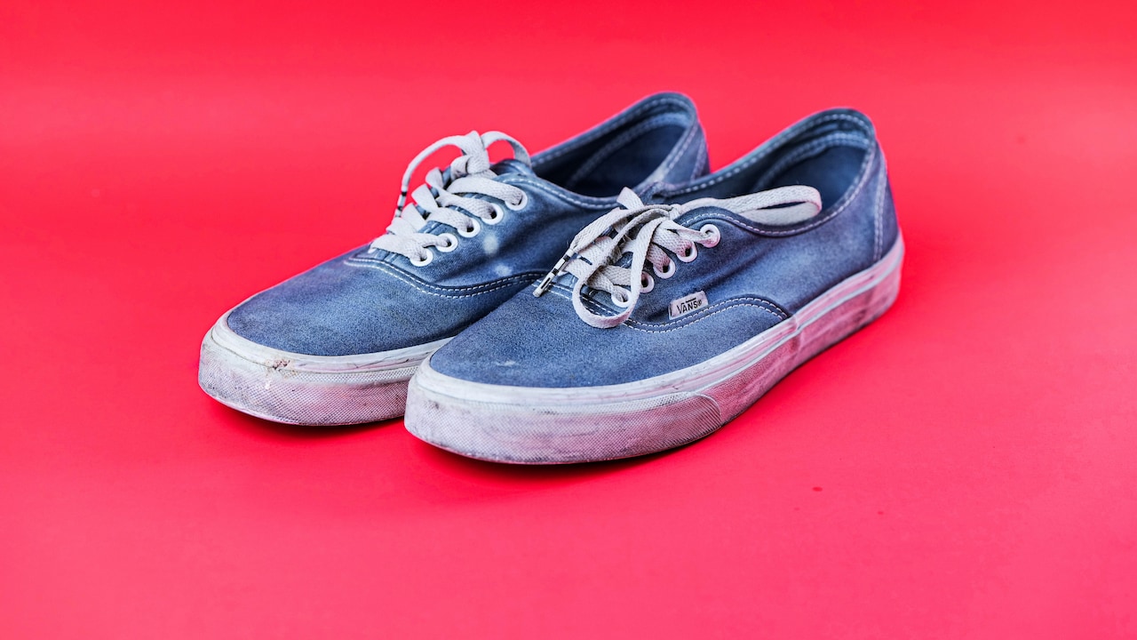 How To Clean Canvas Shoes Without Warping, Shrinking Or Losing Shape