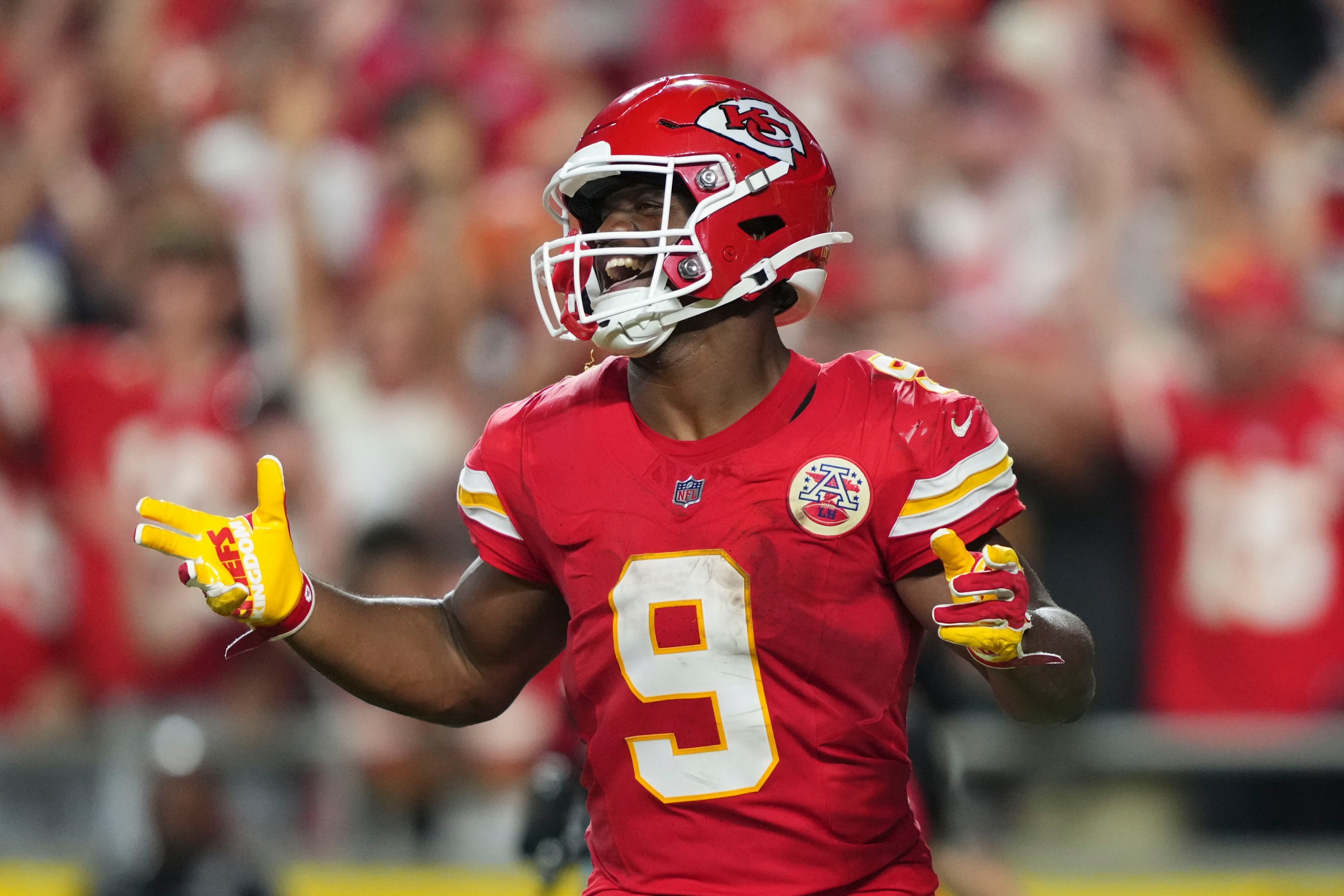 Kenneth Walker III fined after throwing ball into crowd in Chiefs debut