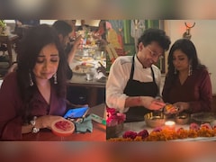 Video: Shreya Ghoshal Makes Modaks At Vikas Khanna's NYC Restaurant Bungalow