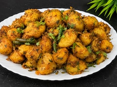 5 मिनट में झटपट बनाएं चटपटे-खट्टे जीरा आलू, देखें वीडियो