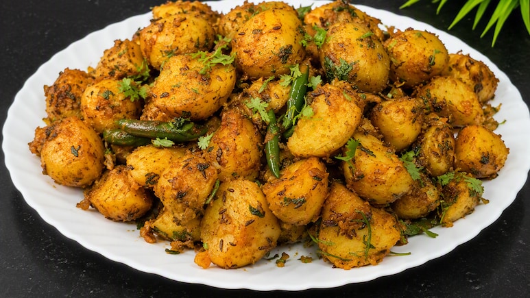 5 मिनट में झटपट बनाएं चटपटे-खट्टे जीरा आलू, देखें वीडियो