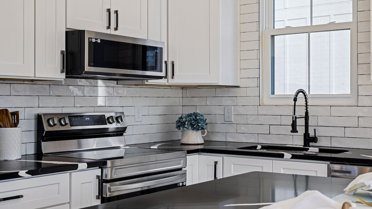 10 Reasons Microwave Popcorn Burns Before Every Kernel Pops And How To Reduce Waste