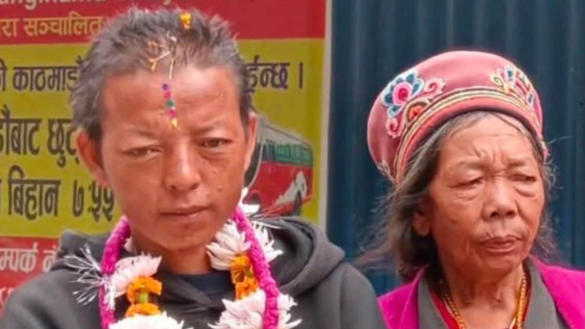 Shyam Bahadurs mother and brother. Shyam Bahadurs mother and brother.