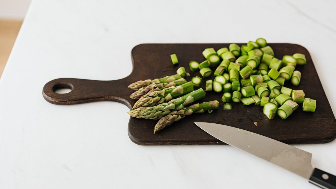 Cleaning tips to remove smell from cutting boards