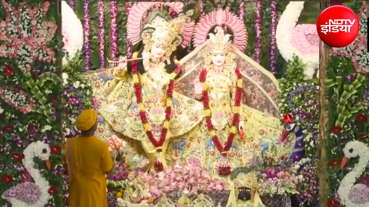 Janmashtami 2026 LIVE: देशभर में जन्माष्टमी की धूम, मंदिरों में दिखी भव्य सजावट, यहां देखिए वीडियो और फोटो
