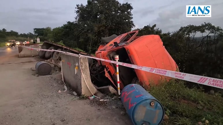 Mumbai-Goa Highway Horror: Chemical Tanker Falls Into 250-Foot Gorge Near Ratnagiri