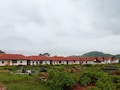 भारत का वो रहस्यमयी गांव, जहां 17 परिवार जानबूझकर बिना बिजली और मोबाइल के जी रहे हैं जिंदगी!