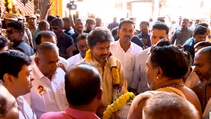Vijay Offers Prayers At Madurai's Meenakshi Amman Temple