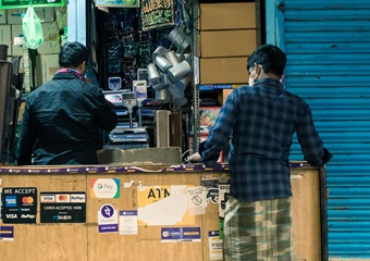 UPI Payment Rules: कौन सी ट्रांजैक्शन Free? किस पर लगेगा चार्ज? बिजली, पानी, मोबाइल पेमेंट पर क्या?