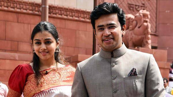 BJP MP Tejasvi Surya Wife Sivasri Skandaprasad Post Viral Traumatic Train journey Civic sense BJP MP Tejasvi Surya Wife Sivasri Skandaprasad Post Viral Traumatic Train journey Civic sense