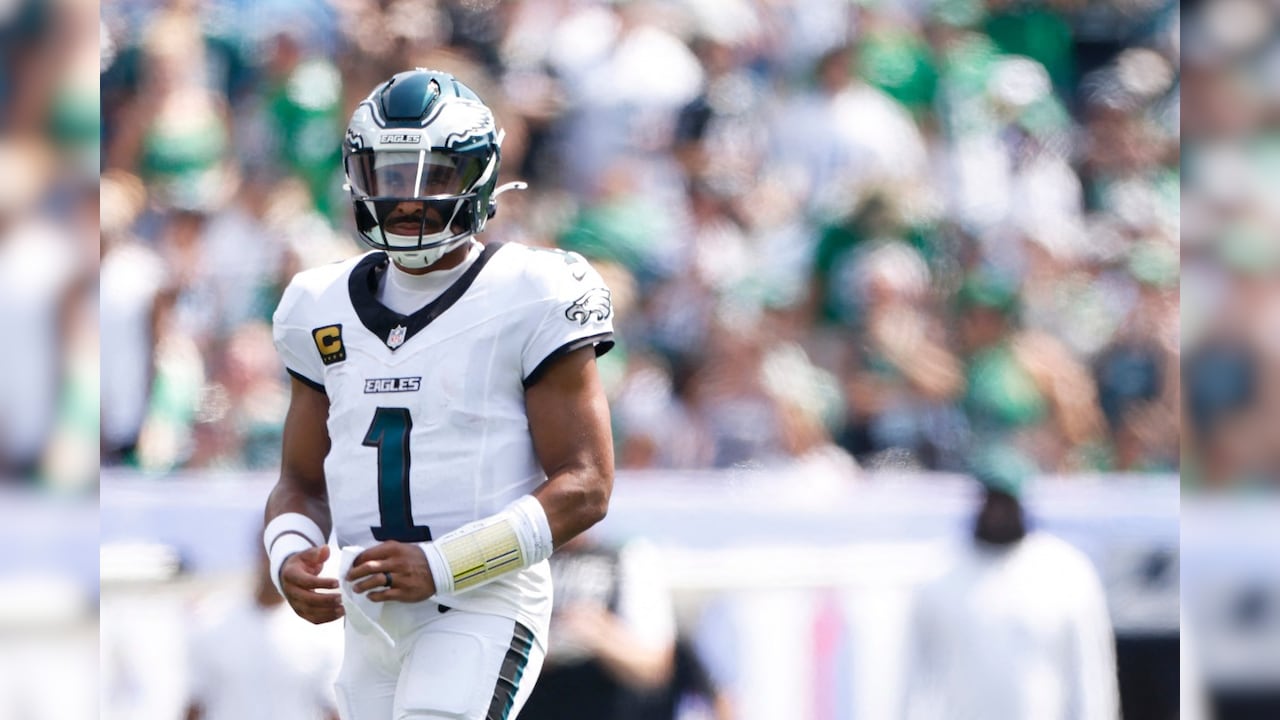 Jalen Hurts Starts Strong With Philadelphia Eagles As His 11-0 Record Against Top QBs Stands Out