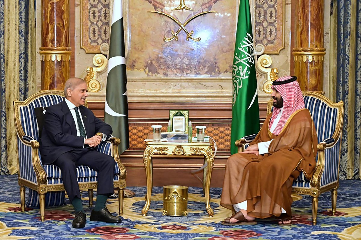Pakistan's Damage Control With Saudi After Backtracking On Houthi Fight