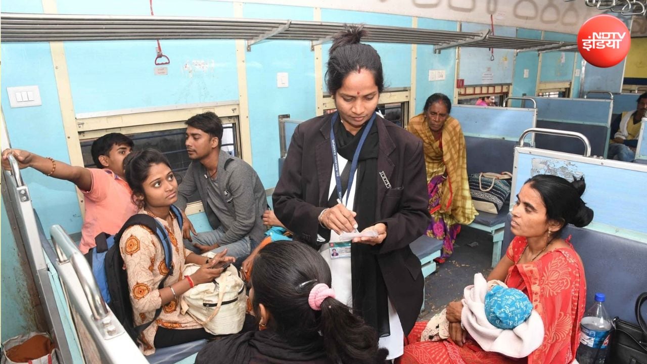 ट्रेन टिकट का स्क्रीनशॉट या व्हाट्सएप फोटो नहीं चलेगा, 1 अक्टूबर से रेलवे के नए नियम, ओरिजनल ID कार्ड जरूरी