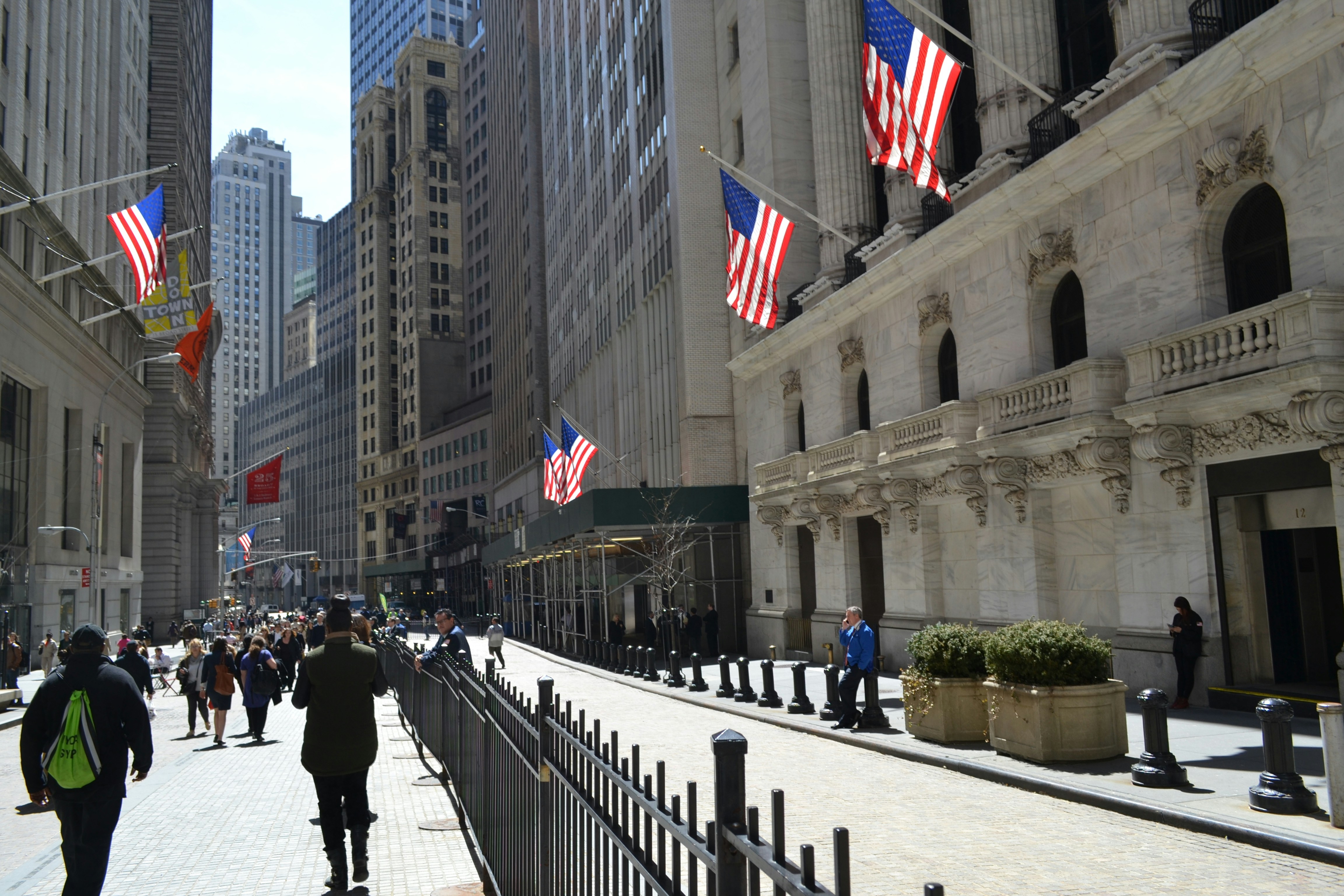 Crash Aftermath: High Yields Among Three Reasons Why US Stock Futures Are Still Falling