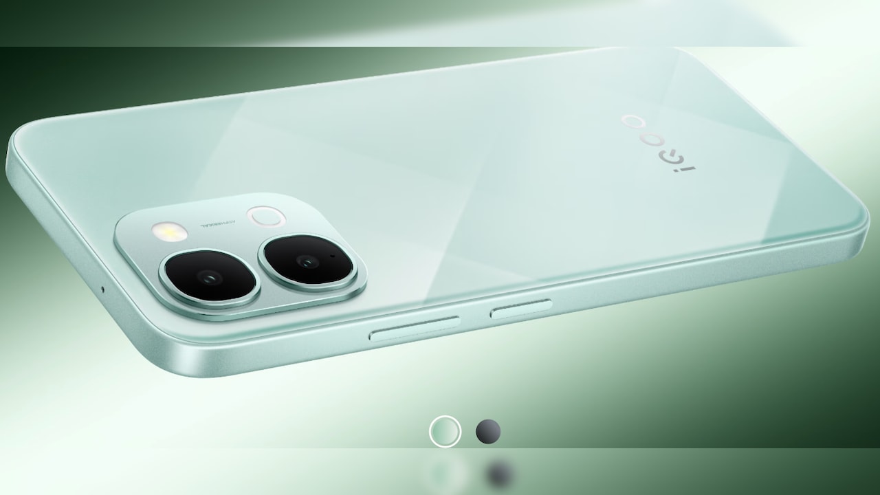 iQOO 16: Expected Price, Battery, Display, Features And Other Key Things To Know Ahead Of China Launch