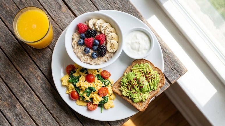 Healthy Breakfast Habits: दिनभर रहना है एक्टिव और एनर्जेटिक? सुबह के नाश्ते में शामिल करें ये पौष्टिक चीजें