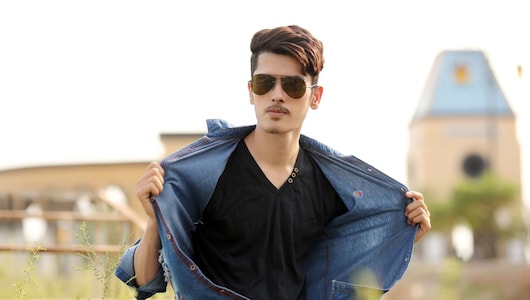 Top deals on Denim Shirts: टी-शर्ट हो या ड्रेस, हर आउटफिट के साथ परफेक्ट मैच होंगी ये लाइटवेट डेनिम शर्ट्स