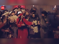 46 साल पुराना गाना, 40 चोरों के साथ जीनत अमान के डांस पर झूम उठा था जमाना, आशा भोसले की आवाज ने दी अमर पहचान
