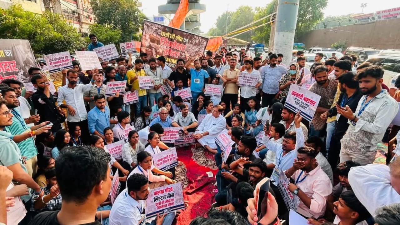 सत्य निकेतन हादसे के बाद बदला DUSU चुनाव का रंग-रूप, क्या कह रहे हैं छात्र?